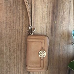 Tory Burch wristlet wallet